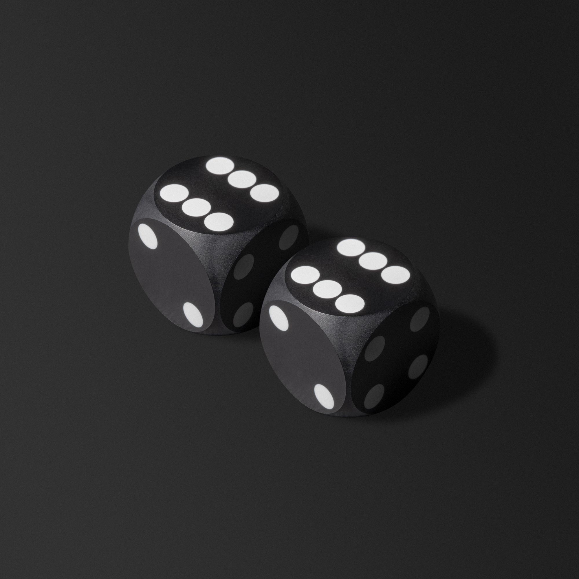Precision Dice Pair, Glossy, Outlet, United Kingdom - Backgammon Galaxy