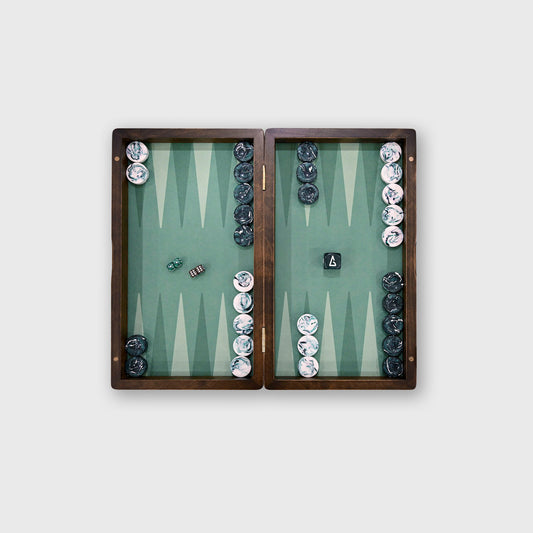 Das Mini Earth Board, luxuriöses Backgammon-Reiseset